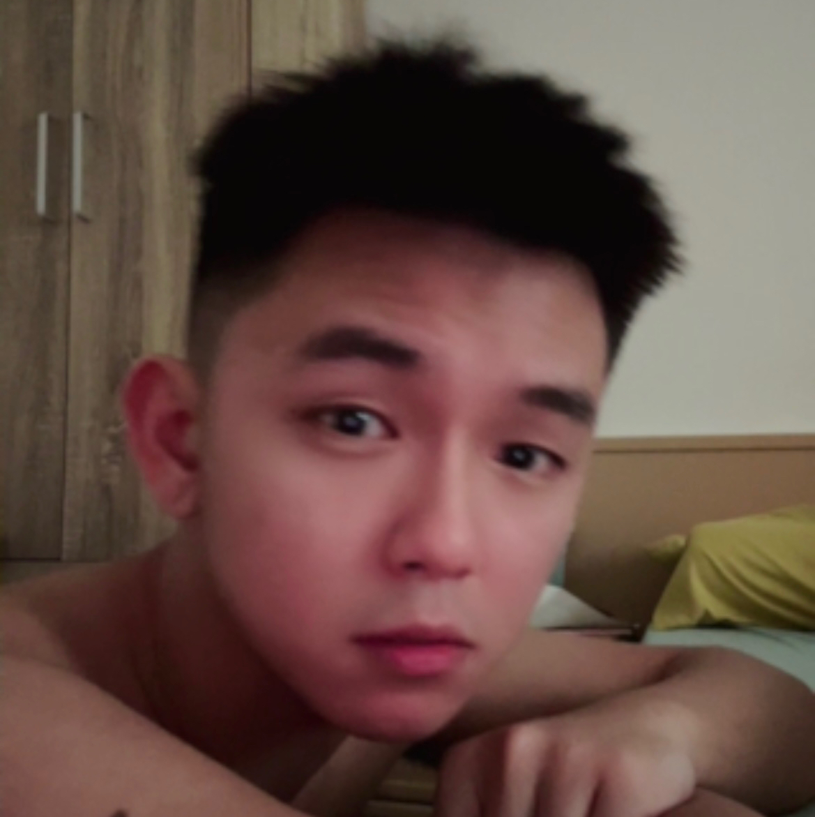 【当红不让争霸赛】来支持我喜欢的主播"陈咏开的微博在此"