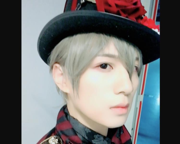 kilakila:街角果盒cv故事会的直播间